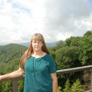 Meet your Posher, Paula